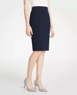 The Seamed Pencil Skirt In Seasonless Stretch - Curvy Fit -Outlet Modern Muse Closet Store 443564 0352 UC