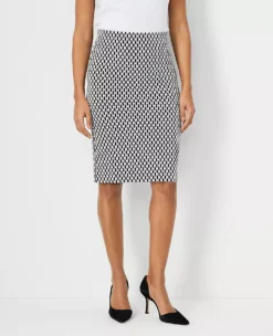 Geo Pull On Pencil Skirt